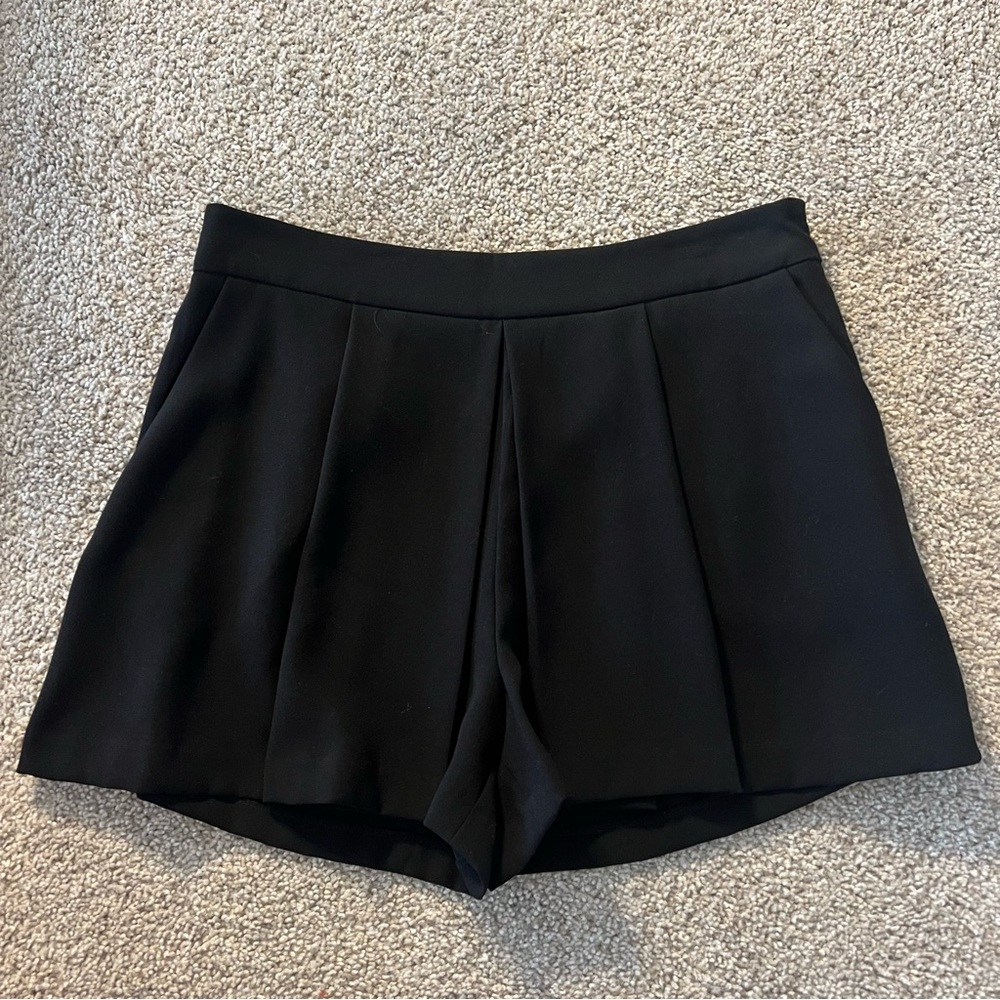 zara pleated shorts